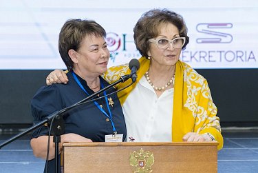 На «Большом женсовете» обсудили вопросы демографии и семьи